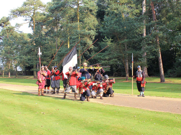 Photo 6"x4" Sealed Knot at Upton House Edgehill\/SP3747 c2011
