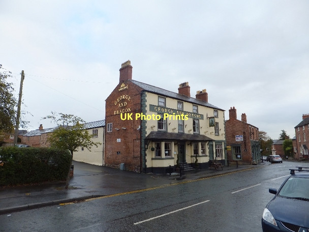 Photo 6"x4" The George and Dragon Inn Tarvin Sands c2011