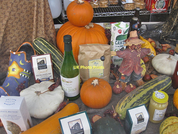 Photo 6"x4" Autumn display Malton\/SE7871 c2011