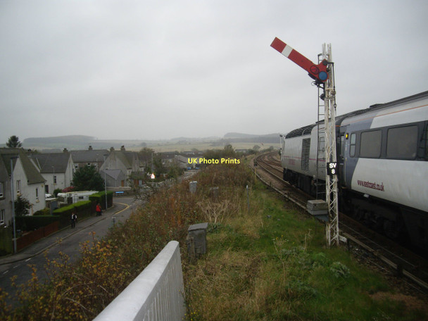 Photo 6"x4" Intercity 125 HST departing Platform 1 Stonehaven for London Kings Cross Stonehaven c2011