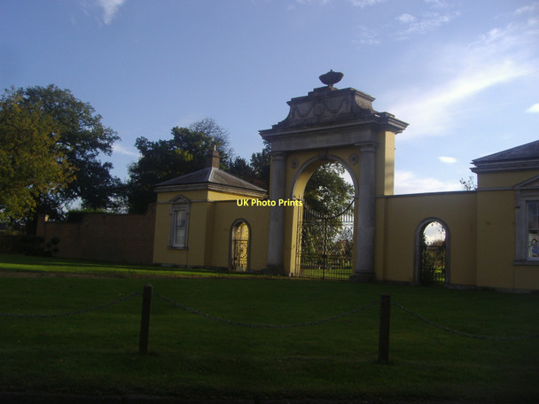 Photo 6"x4" Gate at entrance to Dyrham Park Dancers Hill c2011