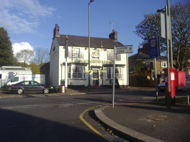 Photo 6"x4" The White Lion pub, St Albans Road Barnet c2011