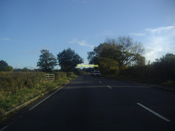 Photo 6"x4" St Albans Road south of Potters Bar Dancers Hill c2011