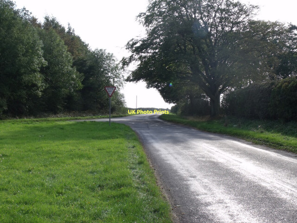 Photo 6"x4" Junction on road towards  A1173 Canada\/TA1201 c2011