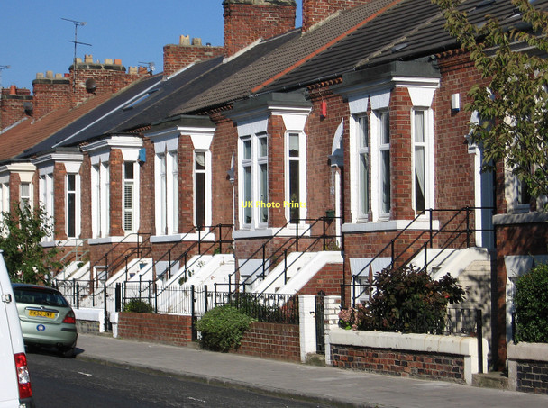 Photo 6"x4" Whitley Bay - Victoria Terrace on Station Road Whitley Bay c2011
