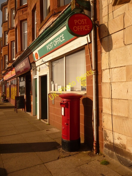 Photo 6"x4" Millport: postbox № KA28 1111, Guildford Street Millport c2009