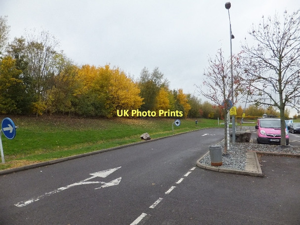 Photo 6"x4" The western end of the car park at Reading West service area (westbound) Burghfield c2011