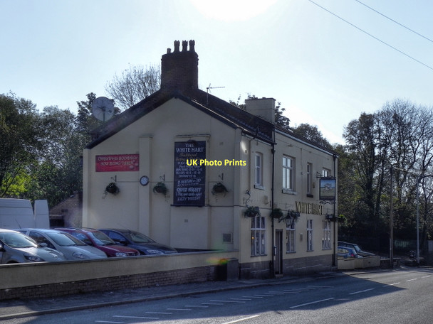 Photo 6"x4" The White Hart, Woodley. Hyde\/SJ9494 c2011