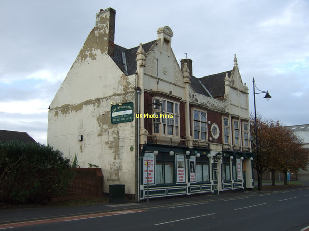 Photo 6"x4" The Captain Cook, Durham Street Port Clarence c2011