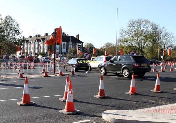 Photo 6"x4" Henlys Corner Hendon\/TQ2389 c2011