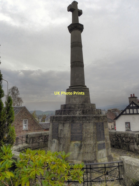 Photo 6"x4" Crieff War Memorial Crieff\/NN8621 c2011