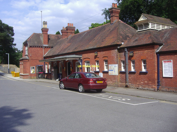 Photo 6"x4" Oxshott station Oxshott c2008