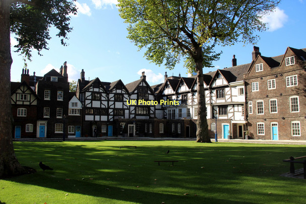 Photo 6"x4" Courtyard, Tower of London London c2011