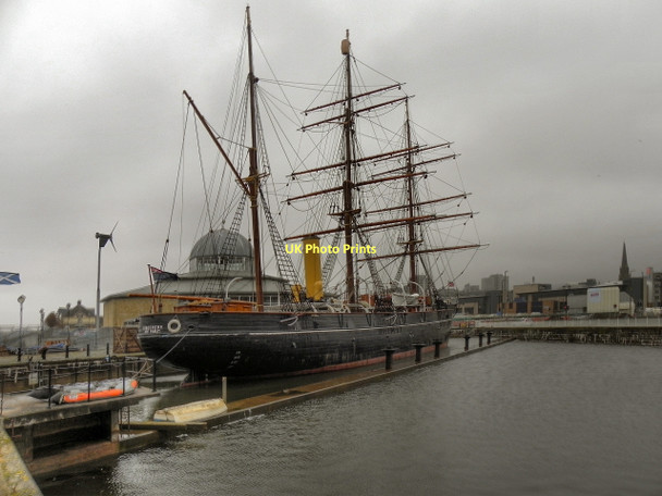 Photo 6"x4" RRS Discovery Newport-on-Tay c2011 P1