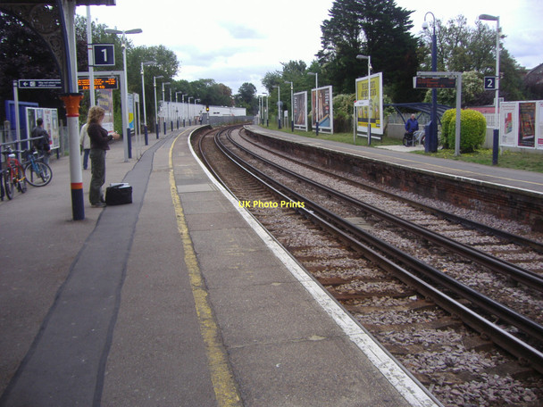 Photo 6"x4" Norbiton station platforms Kingston Upon Thames c2008