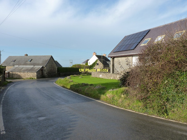 Photo 6"x4" Rhossili village Rhossili c2011