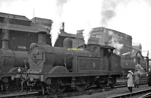 Photo 6"x4" Ex-SE&C 0-4-4T at Stewarts Lane Locomotive Depot Battersea c1958