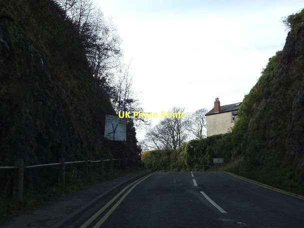Photo 6"x4" The Wyche Cutting through the Malvern Hills Upper Colwall c2011