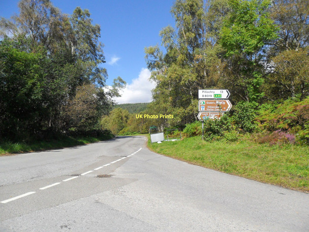 Photo 6"x4" B road junction at Tummel Bridge Tummel Bridge c2011