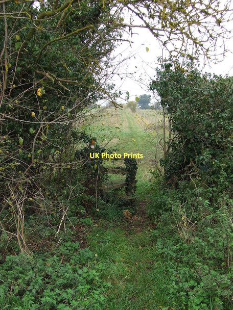 Photo 6"x4" Footpath And Stile Icklingham c2011