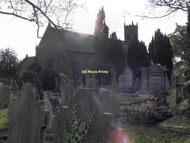Photo 6"x4" Woodford, Christ Church Bramhall c2011