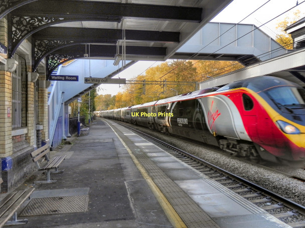 Photo 6"x4" Pendolino at Poynton (2) Bramhall c2011