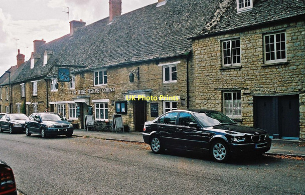 Photo 6"x4" The Three Pigeons (3), 31 Woodgreen, Witney Witney c2011