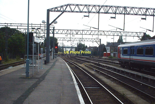 Photo 6"x4" Chingford Station Chingford c2002
