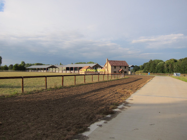 Photo 6"x4" New farm off B1085 Chippenham\/TL6669 c2011