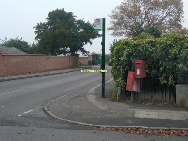 Photo 6"x4" Medina Drive postbox ref NG12 166 Tollerton\/SK6034 c2011