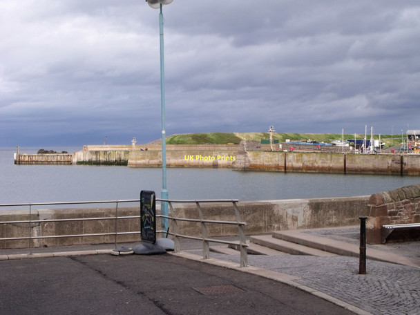 Photo 6"x4" Eyemouth Harbour Eyemouth c2011
