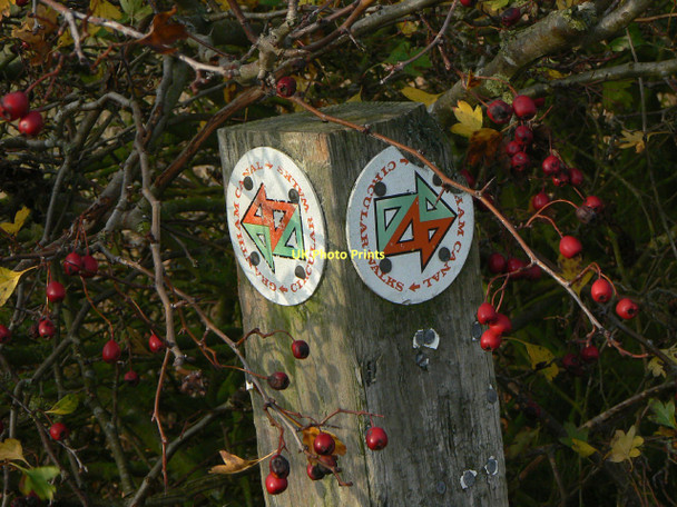 Photo 6"x4" Grantham Canal circuit waymarks Hickling\/SK6929 c2011