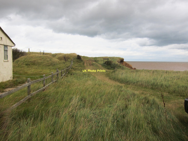 Photo 6"x4" Eroding coastline, Spurn Kilnsea c2011
