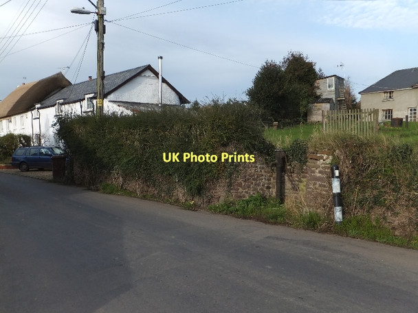 Photo 6"x4" Old pump in the main street Lapford c2011