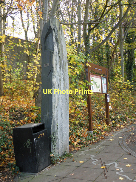 Photo 6"x4" Millennium Monolith Craiglockhart c2011