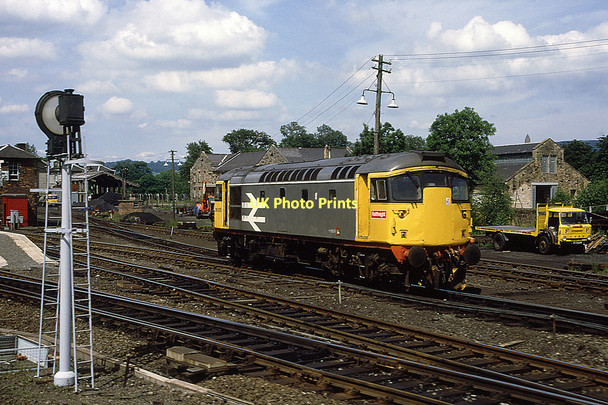 Photo 6"x4" Stirling Station Yard Stirling\/NS7993 c1986