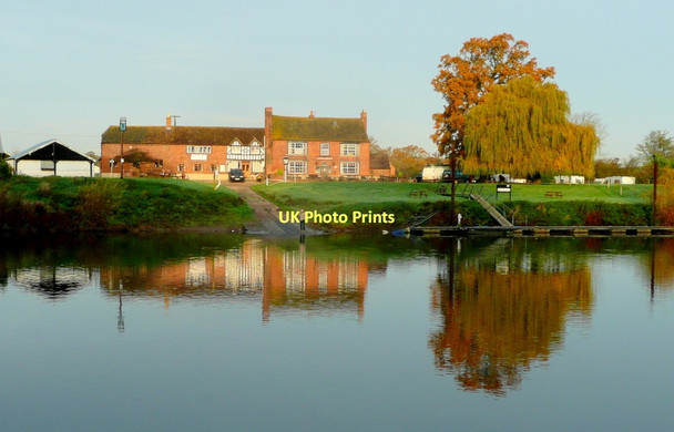 Photo 6"x4" The Lower Lode Inn 2 Tewkesbury c2011