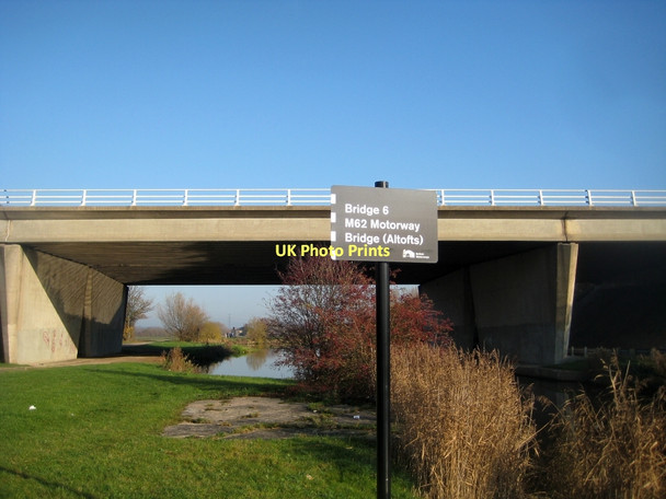 Photo 6"x4" M62 bridge near Altofts Normanton\/SE3822 c2011