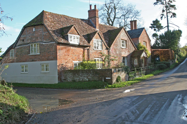 Photo 6"x4" Longparish, Hampshire Longparish c2011