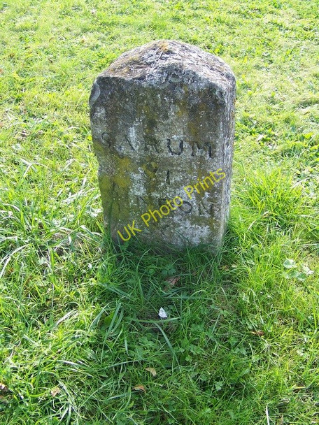 Photo 6"x4" Milestone, Barford St Martin Barford St Martin c2009
