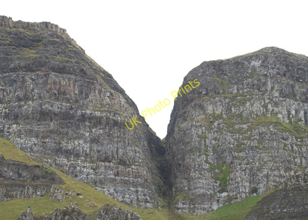 Photo 6"x4" Crags at Binevenagh Bolea c2009