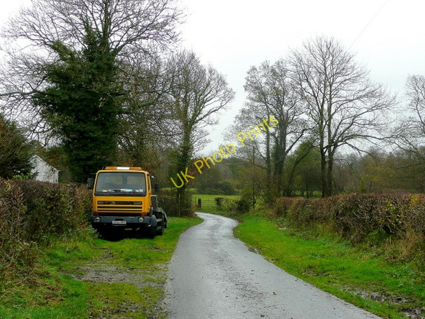 Photo 6"x4" Road from Ffynnon-Fair Llanwnnen c2009