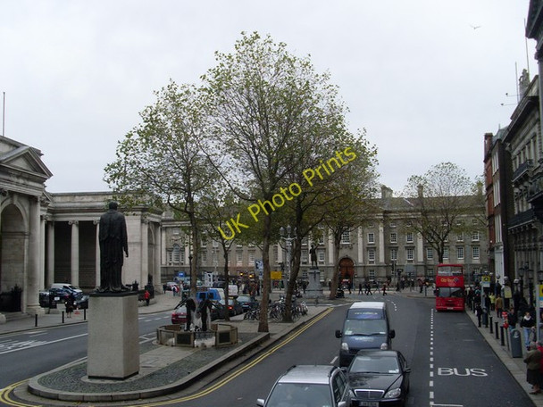 Photo 6"x4" College Green Dublin\/O1534 c2009