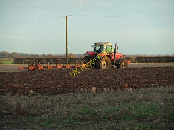 Photo 6"x4" Ploughing near Manor Wold Farm Horkstow Wolds c2009