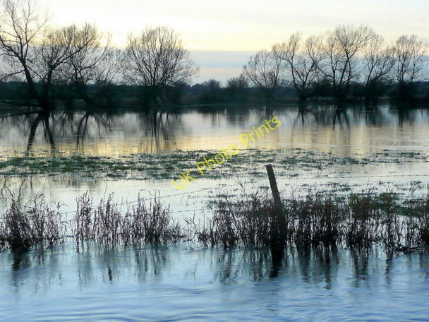 Photo 6"x4" Flooded North Meadow Cricklade c2009