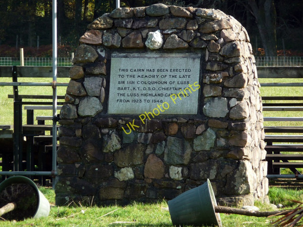 Photo 6"x4" Memorial to Chieftain of Luss Highland Gathering Luss c2009