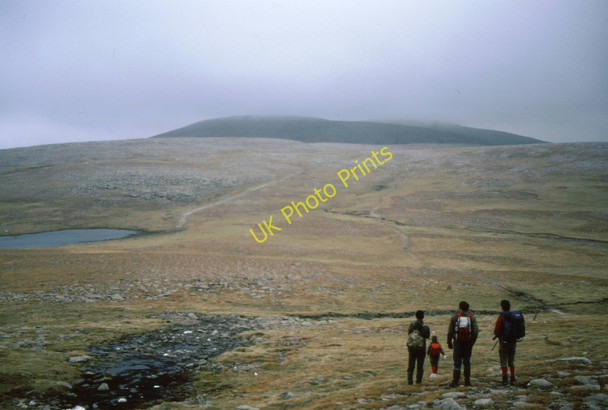 Photo 6"x4" Heading for Beinn MacDuibh Lochan Buidhe\/NH9801 c1985