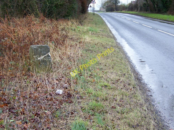 Photo 6"x4" Milestone near Ansty Ansty\/ST9526 c2010