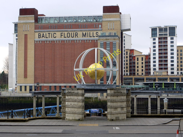 Photo 6"x4" The Swirle Pavilion, Quayside Newcastle upon Tyne c2010
