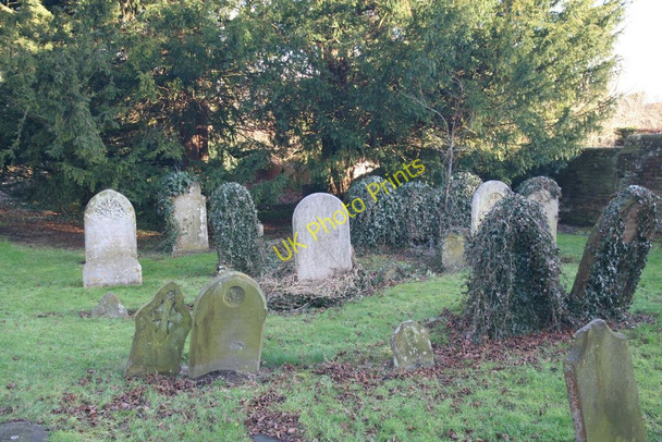 Photo 6"x4" Old graves by the church Didcot c2010